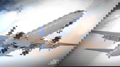 Looking up at airplane landing