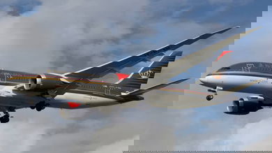 Royal Jordanian airliner on approach