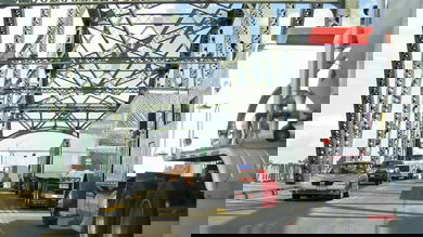Trucks on the Peace Bridge, which links the U.S. and Canada via New York and Ontario