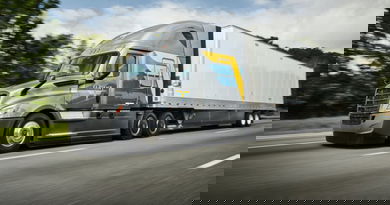 Digital trucking fleet