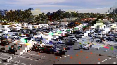 A FEMA vaccination site in Los Angeles. (Credit: FEMA/Alexis Hall)