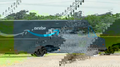 Amazon delivery drones could be controlled by vans