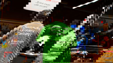 Instacart grocery delivery shopper