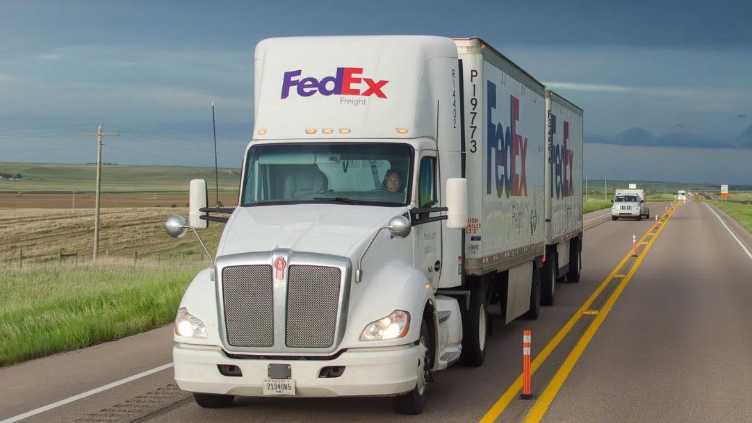 Fedexトレーラー Trailers Fedex Express Sorting Center Venlo Editorial Stock